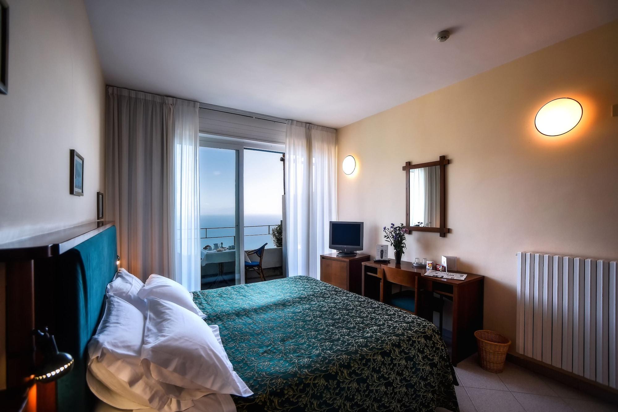 Hotel Graal 4*