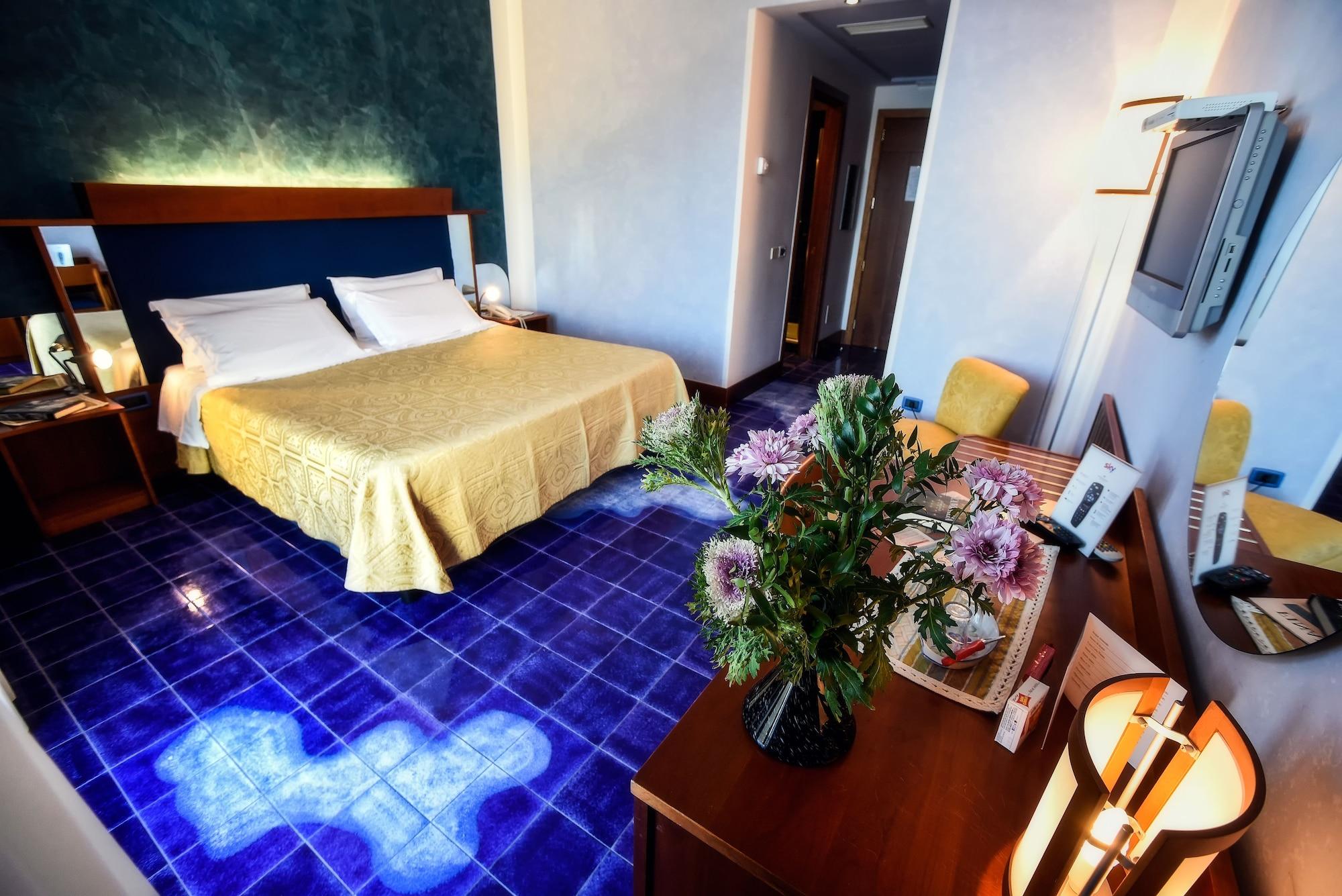 Graal Hotel