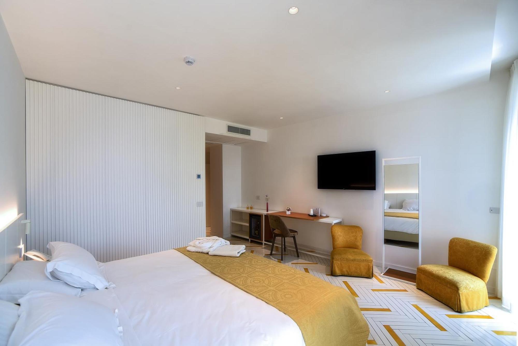 Graal Hotel
