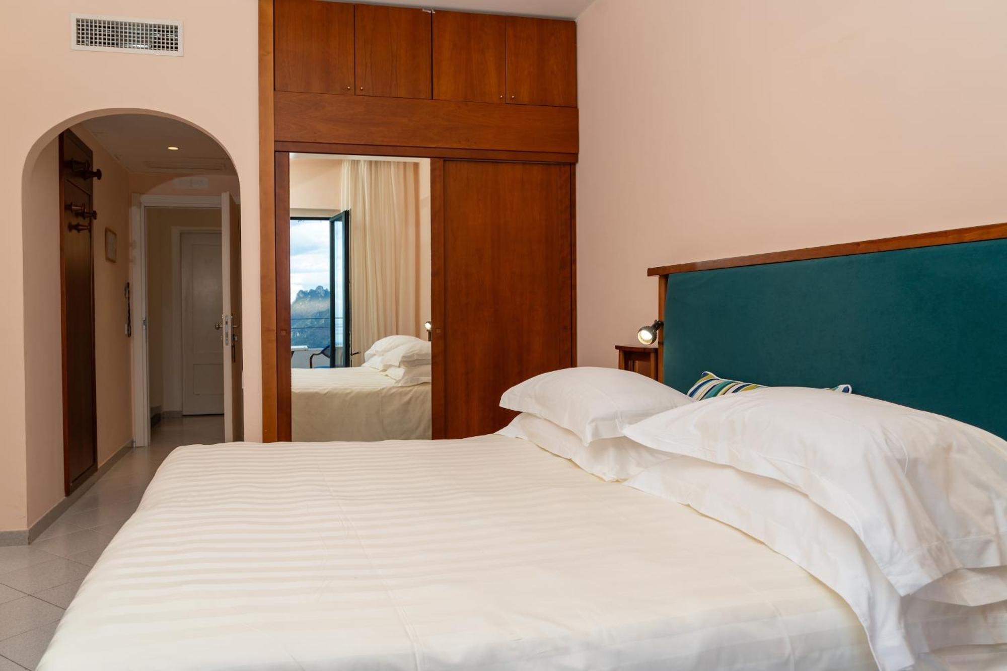 Graal Hotel